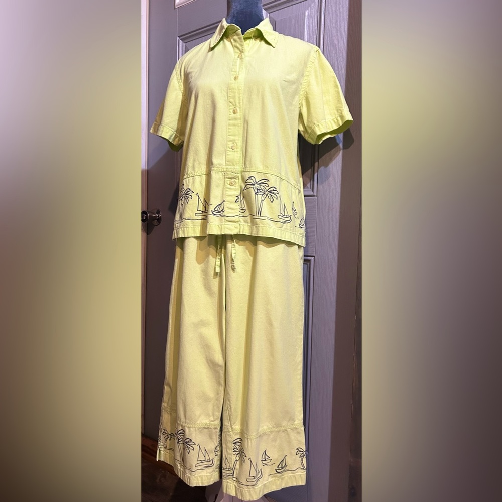 Erika 100% cotton 2 piece coord top and capris tropical print bright lime green